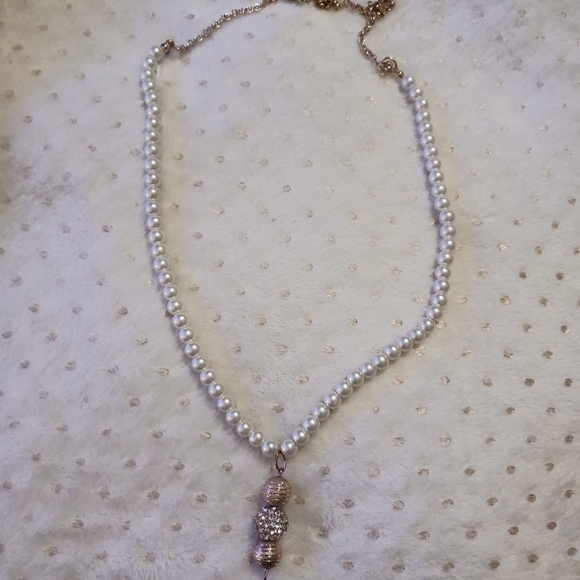 Decorated pearl necklace with crystal bling - Picture 3 of 11